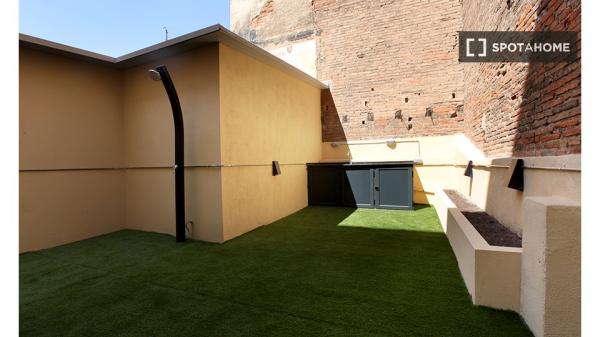 Piso de 2 habitaciones en alquiler en Barcelona, cerca de Poblenou