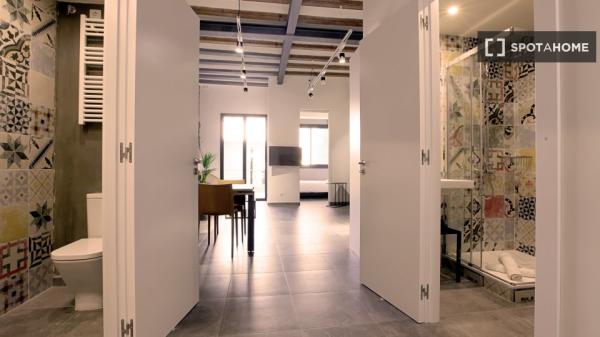 Piso de 2 habitaciones en alquiler en Barcelona, cerca de Poblenou