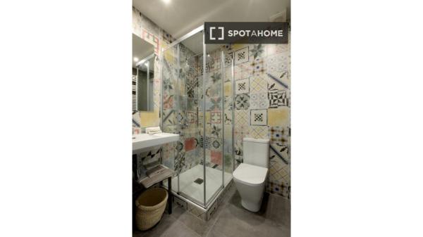 Piso de 2 habitaciones en alquiler en Barcelona, cerca de Poblenou