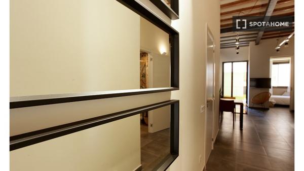 Piso de 2 habitaciones en alquiler en Barcelona, cerca de Poblenou