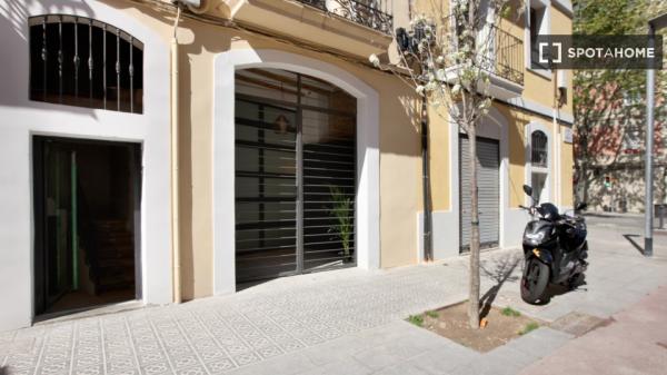 Piso de 2 habitaciones en alquiler en Barcelona, cerca de Poblenou