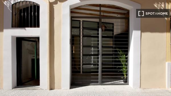 Piso de 2 habitaciones en alquiler en Barcelona, cerca de Poblenou