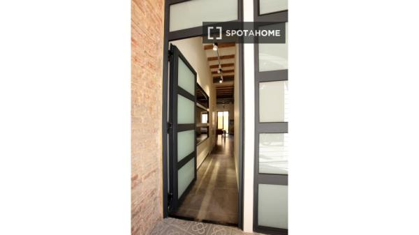 Piso de 2 habitaciones en alquiler en Barcelona, cerca de Poblenou