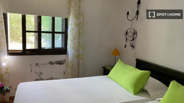 Apartamento de 2 habitaciones en alquiler en Lodero