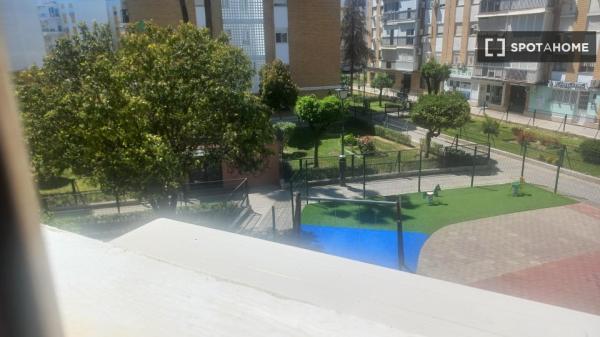 Habitación en piso compartido en Sevilla