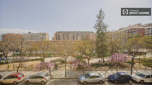 Apartamento de 2 dormitorios en alquiler en Valencia