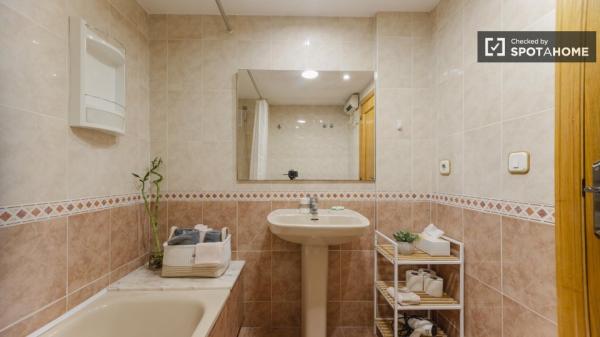 Apartamento de 2 dormitorios en alquiler en Valencia