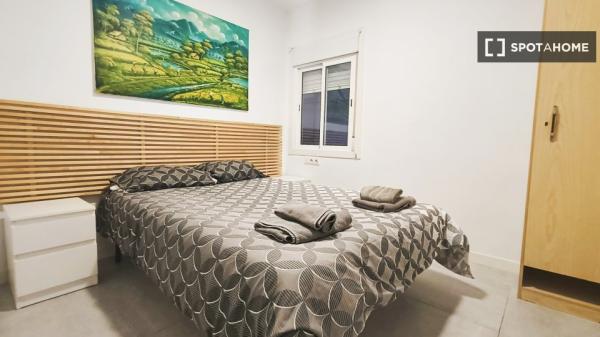 Piso de 2 habitaciones en alquiler en Verdun, Barcelona.