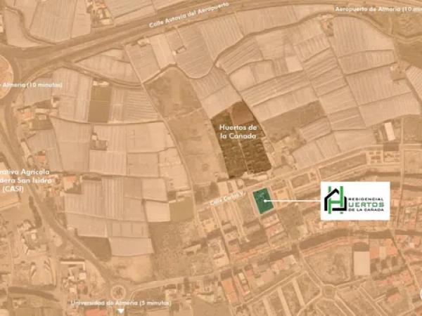 Chalet adosado en venta en calle Carlos V, 26