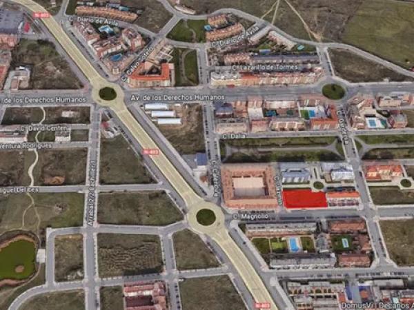 Chalet adosado en venta en calle Magnolio, 7