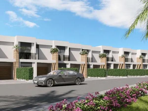 Chalet adosado en venta en calle Almanzor, 55