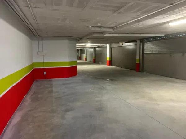 Chalet adosado en venta en calle Alzinar, 12