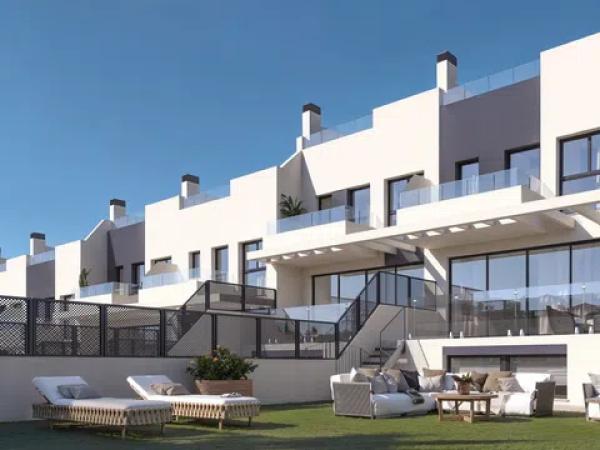 Chalet adosado en venta en calle La Cala Golf, 1