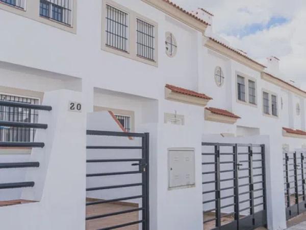 Chalet adosado en venta en calle Seneca s/n