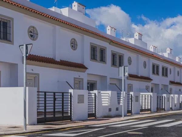 Chalet adosado en venta en calle Seneca s/n