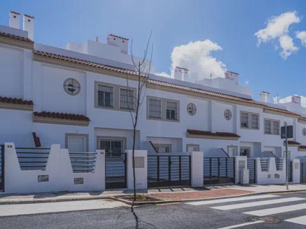 Chalet adosado en venta en calle Seneca s/n