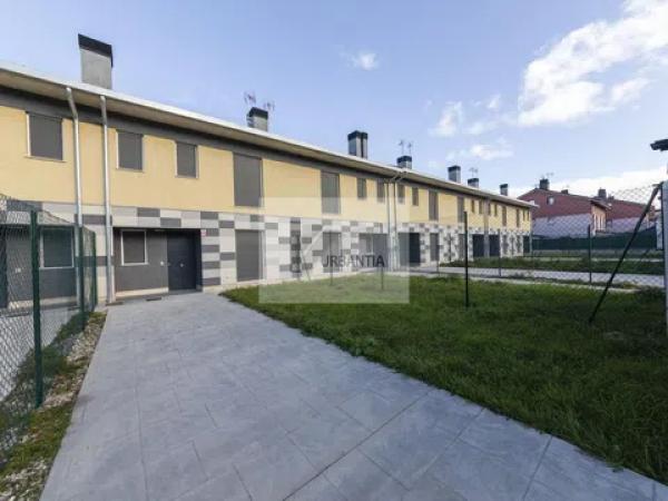 Chalet adosado en venta en paseo Río Robo, 32