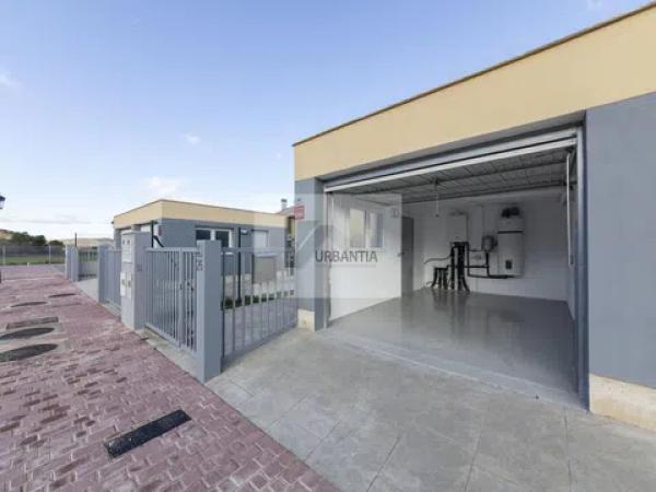 Chalet adosado en venta en paseo Río Robo, 32