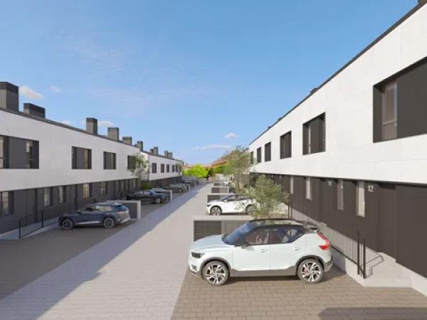 Chalet adosado en venta en calle Iturbero s/n