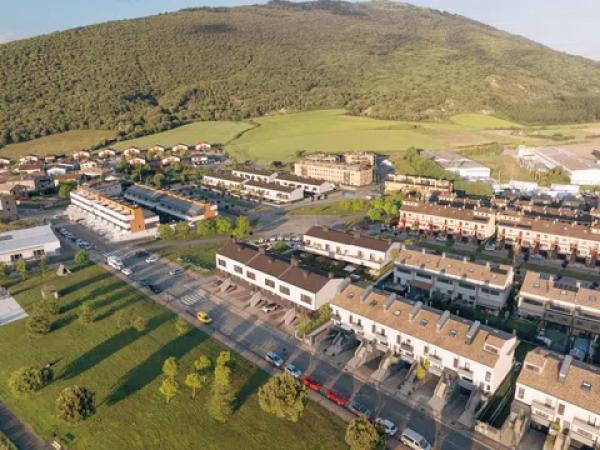 Chalet adosado en venta en calle Iturbero s/n