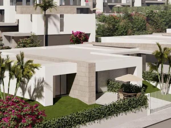 Chalet adosado en venta en calle Mauricio Legendre s/n