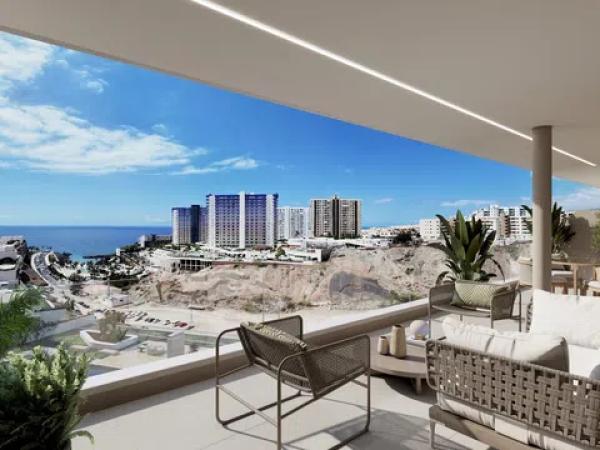 Piso en venta en avenida Adeje 300, 17