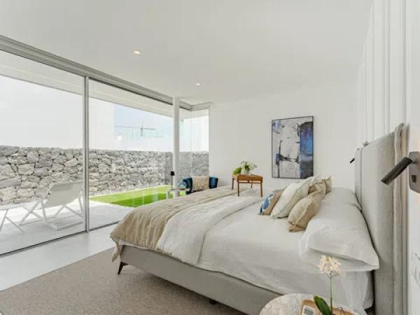 Casa o chalet independiente en venta en calle Nivaria, 23