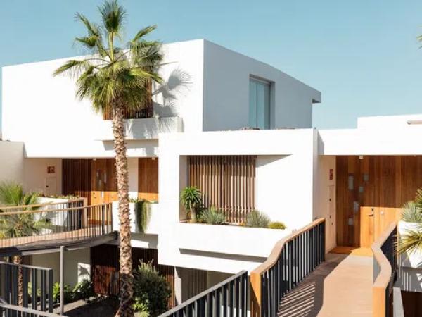 LOS JARDINES DE ABAMA