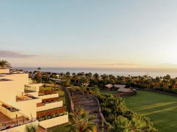 LOS JARDINES DE ABAMA