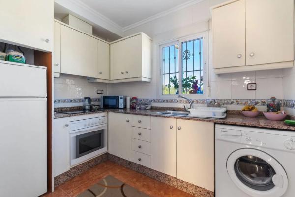 Chalet adosado en calle Lago - Edf. Lakeside Mews s/n