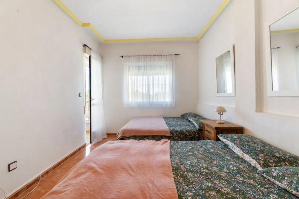 Chalet adosado en calle Lago - Edf. Lakeside Mews s/n