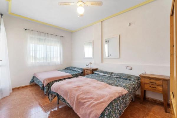 Chalet adosado en calle Lago - Edf. Lakeside Mews s/n