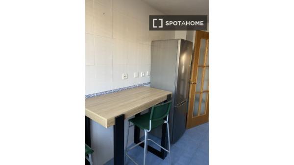 Apartamento de 2 dormitorios en alquiler en L'Olivereta, Valencia