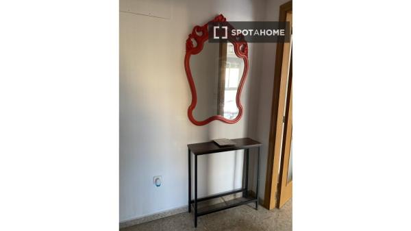 Apartamento de 2 dormitorios en alquiler en L'Olivereta, Valencia