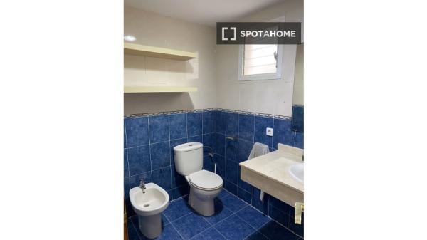 Apartamento de 2 dormitorios en alquiler en L'Olivereta, Valencia