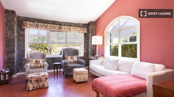 Piso de 5 habitaciones en alquiler en La Orotava.