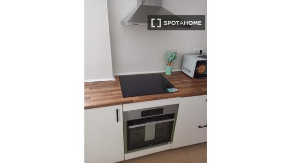 Chambre à louer dans un appartement de 6 chambres à Vélez-Málaga