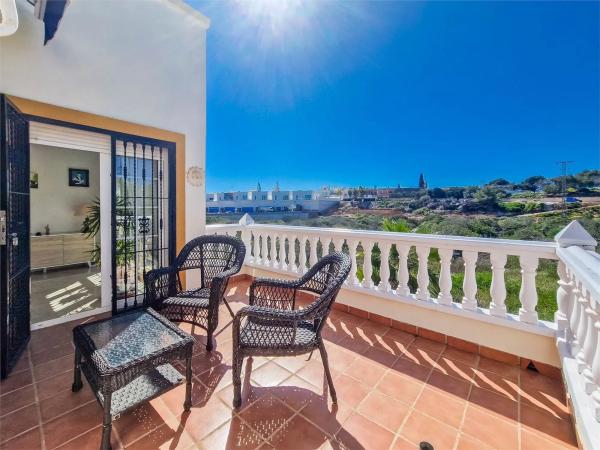 Casa independiente en avenida Castaño