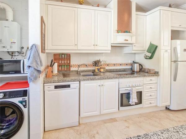 Casa independiente en avenida Castaño