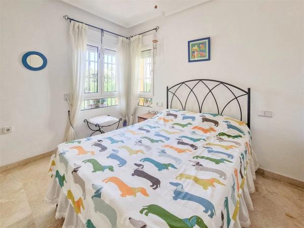 Casa independiente en avenida Castaño