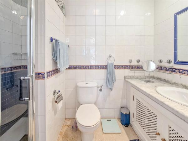 Casa independiente en avenida Castaño