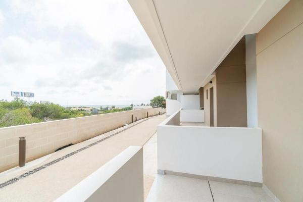 Piso en calle Miguel Barceló, 2