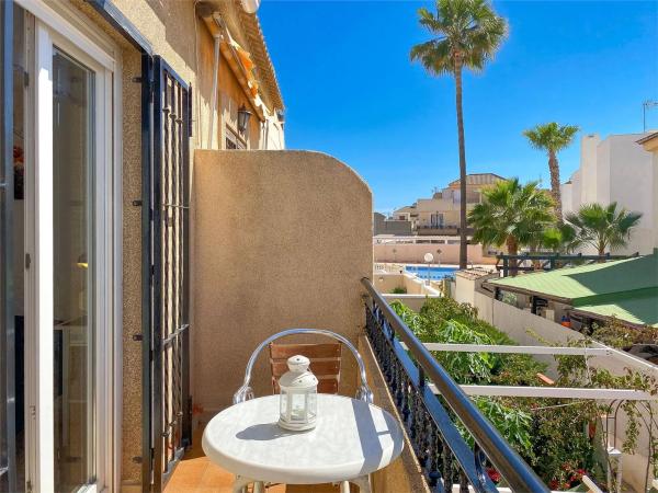 Chalet adosado en Urbanizacion Balcones