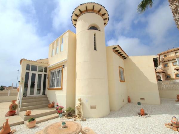 Casa independiente en calle Jónico