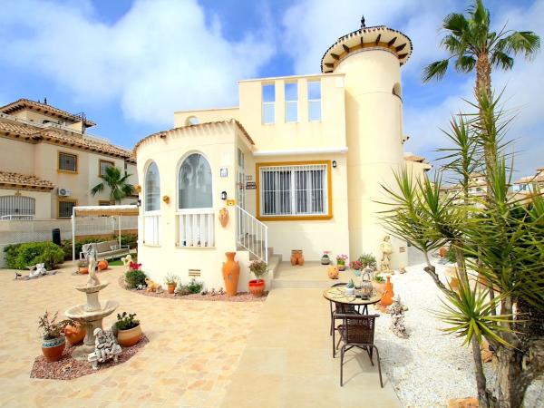 Casa independiente en calle Jónico