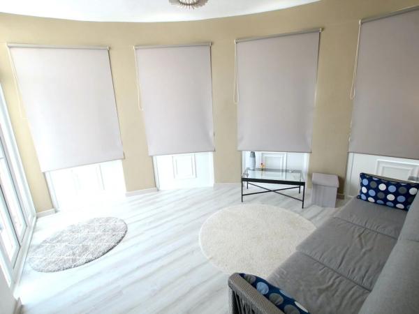 Casa independiente en calle Jónico