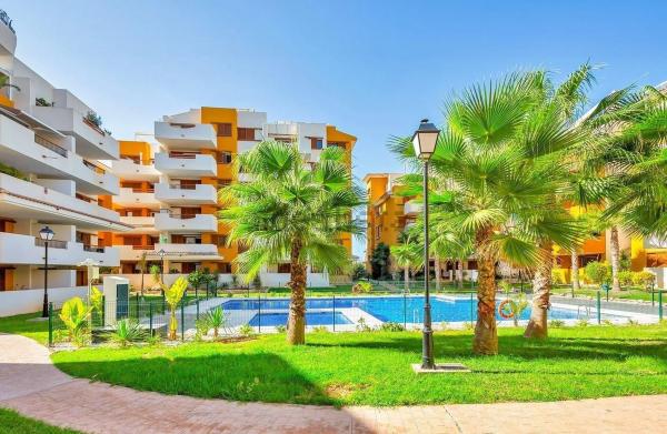 Piso en calle Ciclón, 6