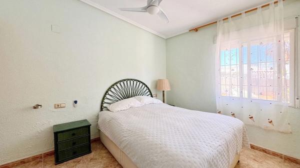 Chalet adosado en calle Carabela