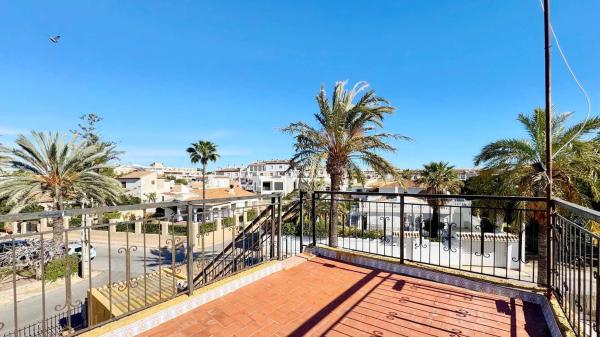 Chalet adosado en calle Carabela