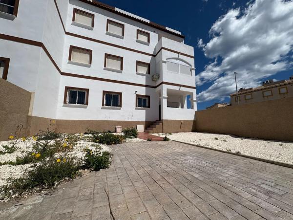 Piso en calle Torre de Pisa